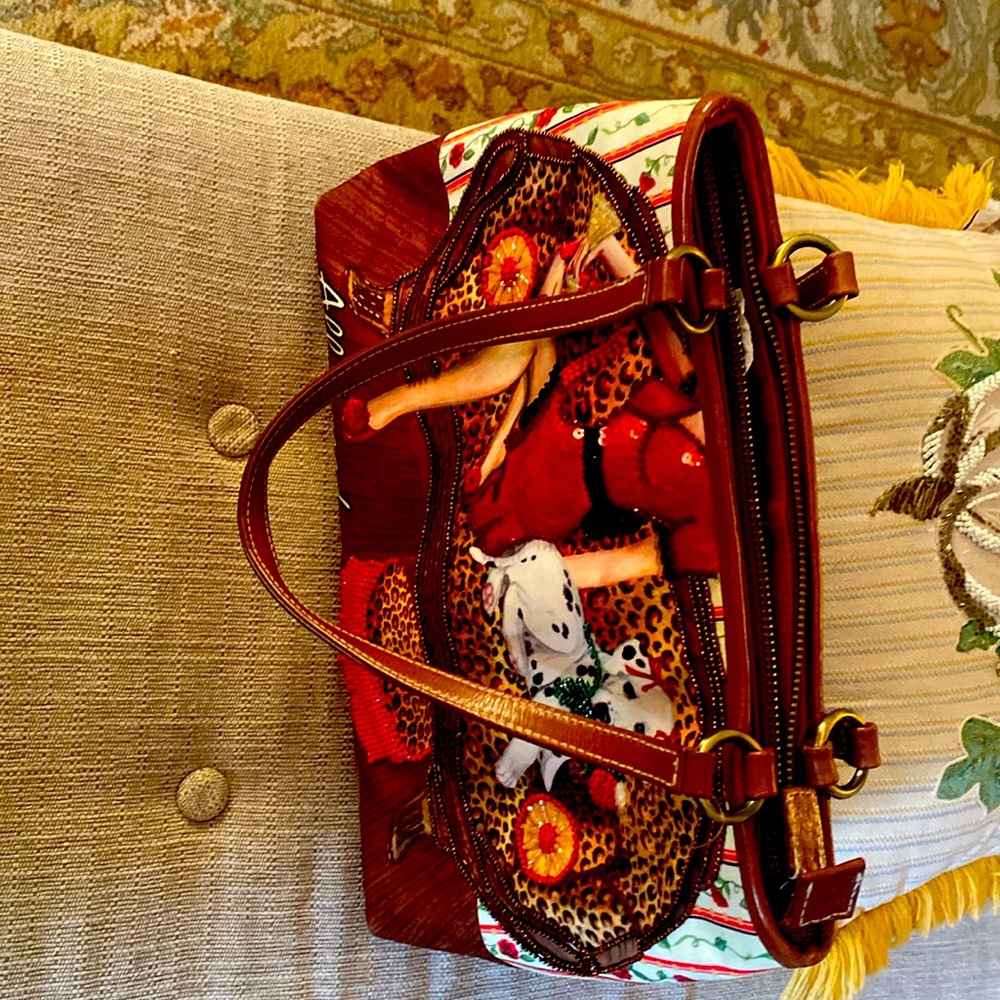 Isabelle Fiorela; tote
